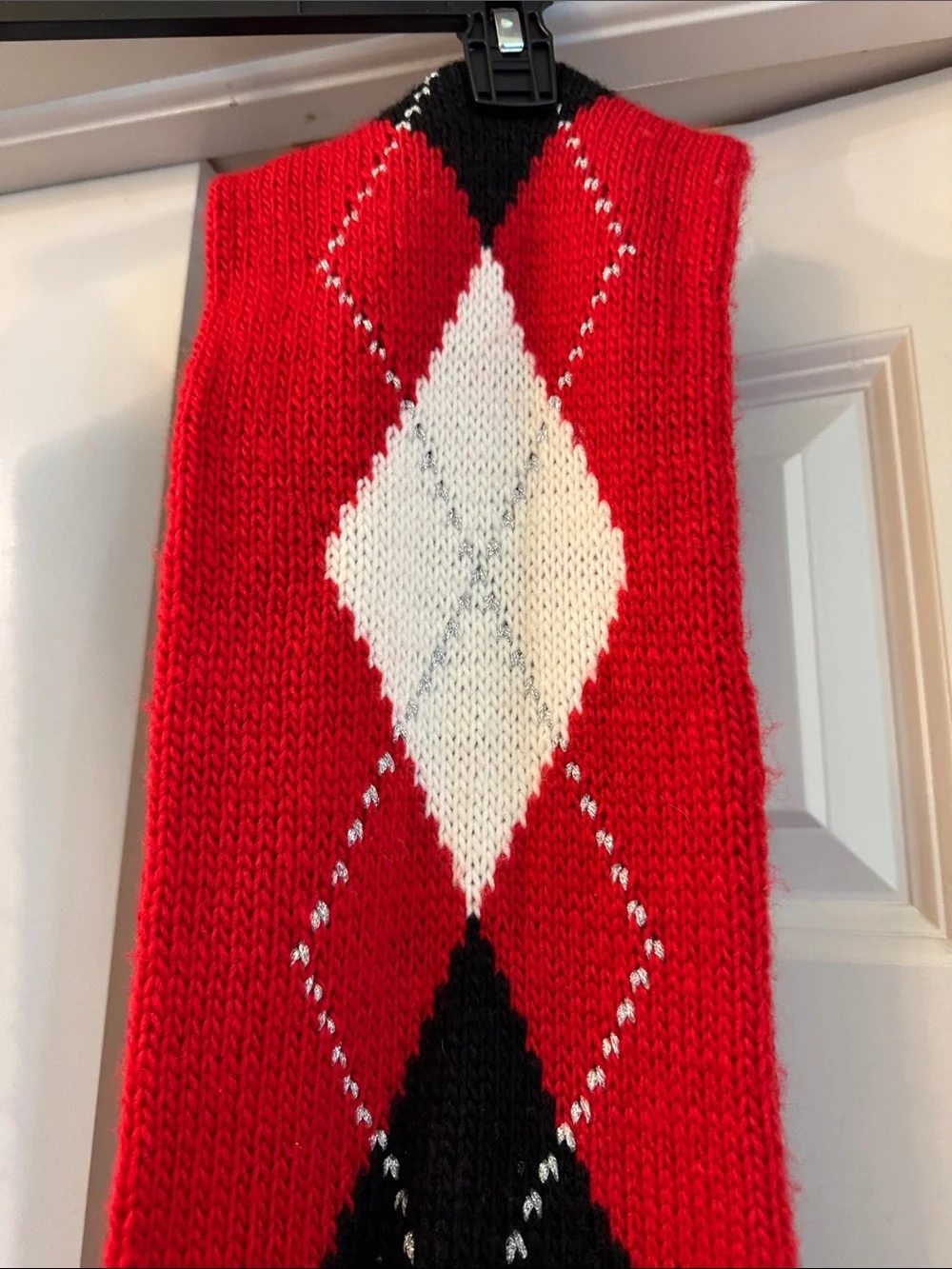 NY&Co Scarves - Black and Red bundle